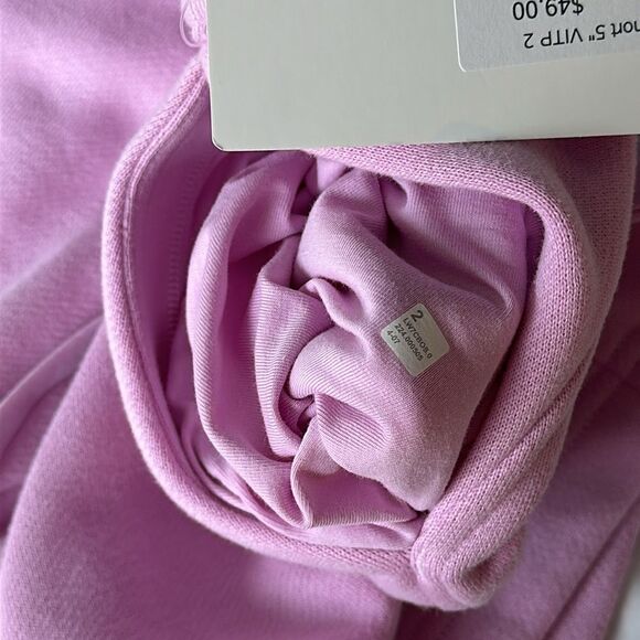 Lululemon‎ Scuba High-Rise Short 5" size 2 NWT VITAPINK 💗 - Picture 6 of 6